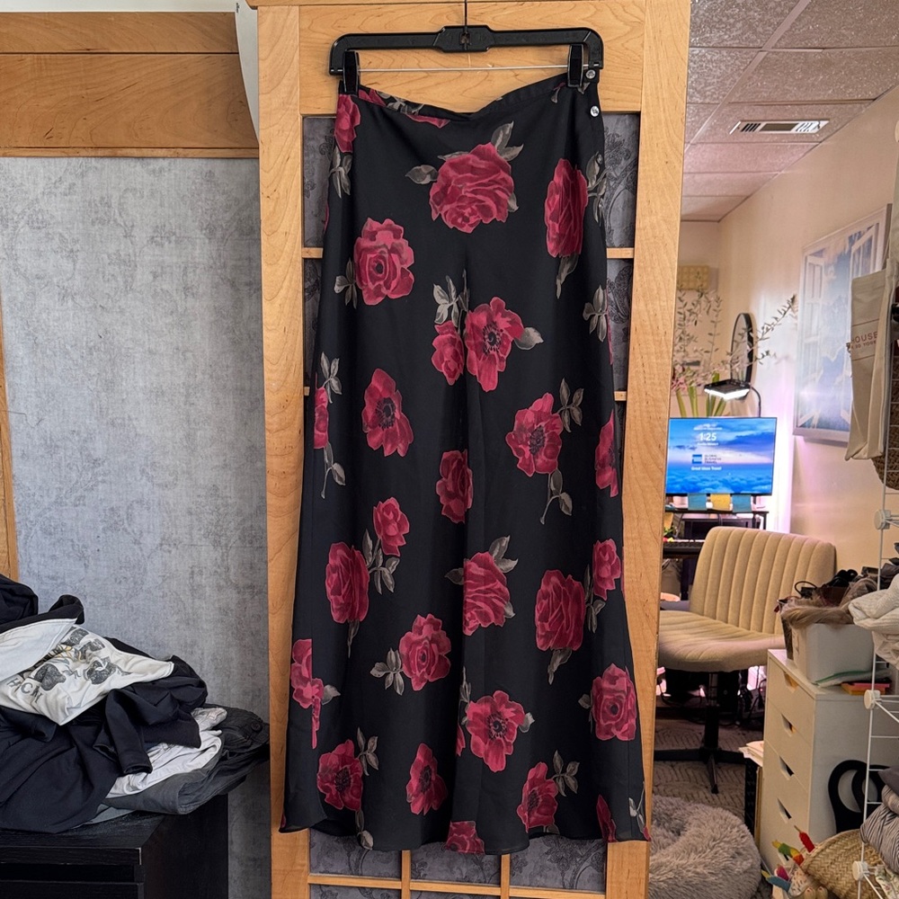 ***** Vintage ***** The Limited Black Maxi Skirt with Red Floral Design